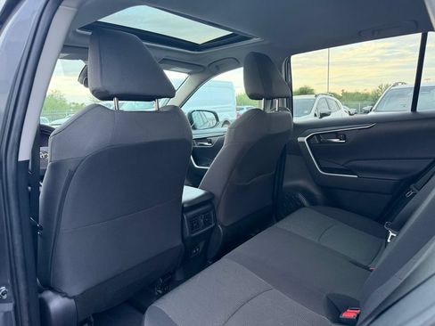 Used 2021 Toyota RAV4 XLE w/ Convenience Package AWD/4WD image 6