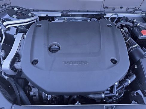Used 2023 Volvo XC90 B6 Plus AWD/4WD image 42