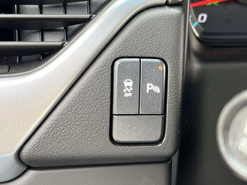 Used 2020 Chevrolet Suburban LS RWD image 37