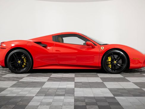 Used 2017 Ferrari 488 Spider RWD image 10