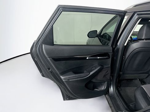 Used 2025 Kia Seltos S image 27