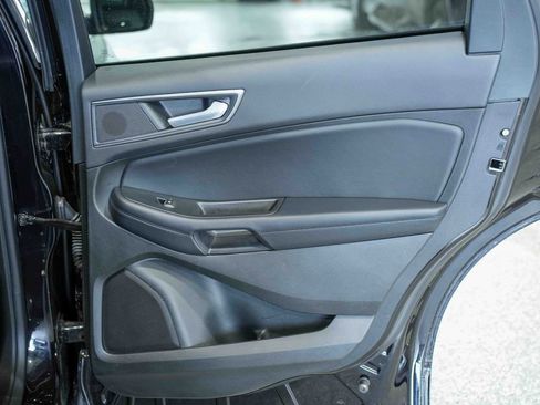 Used 2022 Ford Edge SE image 19
