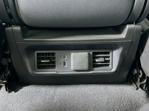 Used 2023 Chevrolet Silverado 1500 LT AWD/4WD image 27