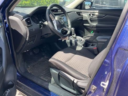 Used 2017 Nissan Rogue S AWD/4WD image 5