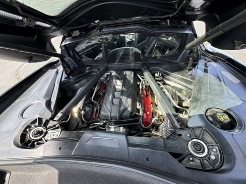 Used 2021 Chevrolet Corvette Stingray Preferred Cpe w/ Z51 Performance Package RWD image 26