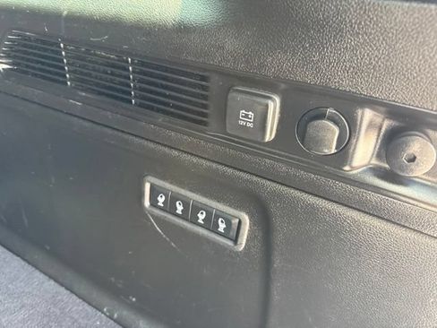 Used 2023 Jeep Wagoneer L Series II RWD image 29
