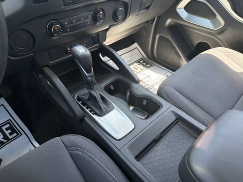 Used 2024 Nissan Frontier SV w/ Technology Package RWD image 24