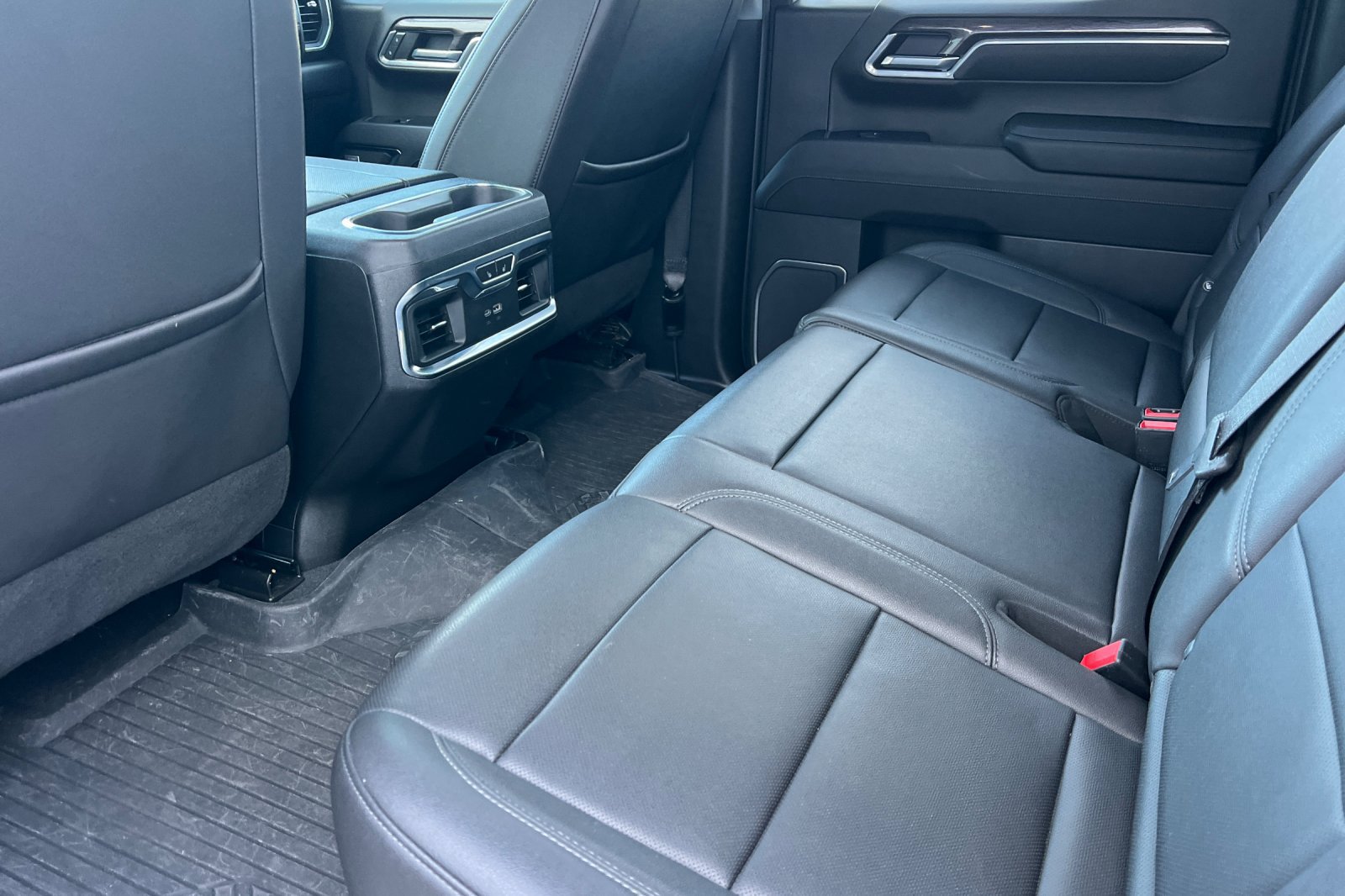 Used 2023 Chevrolet Silverado 1500 LTZ w/ LTZ Premium Package AWD/4WD image 9