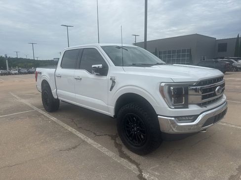 Used 2022 Ford F150 Lariat w/ Equipment Group 502A High AWD/4WD image 3