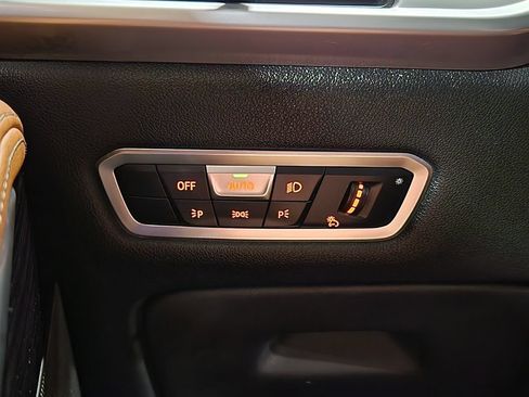 Used 2023 BMW X7 xDrive40i w/ M Sport Package AWD/4WD image 40