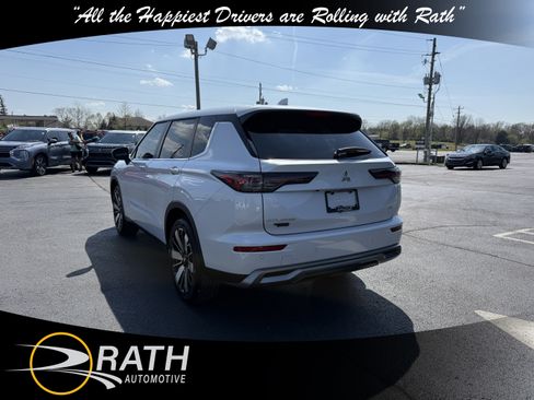 New 2026 Mitsubishi Outlander SE image 7