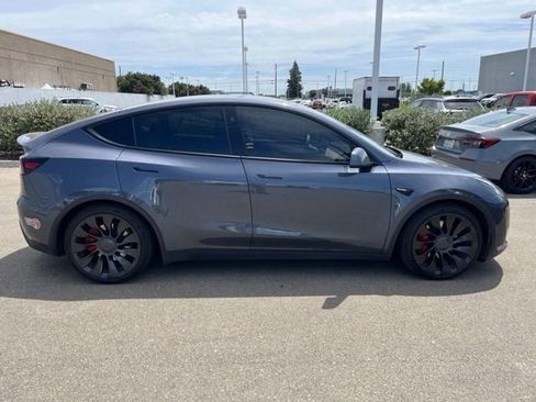 Used 2023 Tesla Model Y Performance AWD/4WD image 4