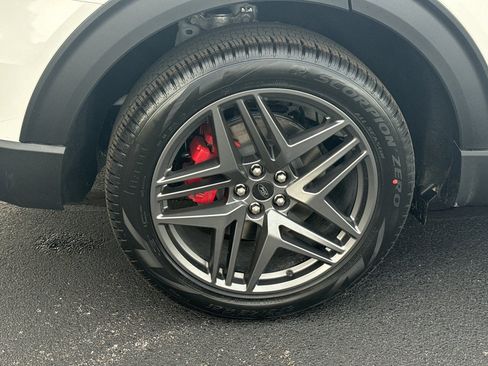 New 2026 Ford Explorer ST-Line w/ ST-Line Street Pack image 22