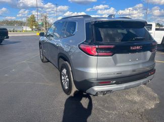 Used 2025 GMC Acadia Elevation video 3