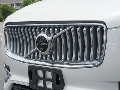Certified 2023 Volvo XC90 B6 Plus AWD/4WD image 12
