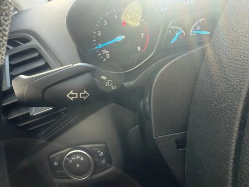 Used 2019 Ford Escape SE image 18