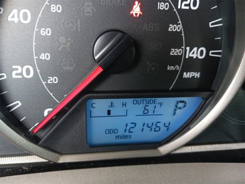 Used 2015 Toyota RAV4 XLE image 18