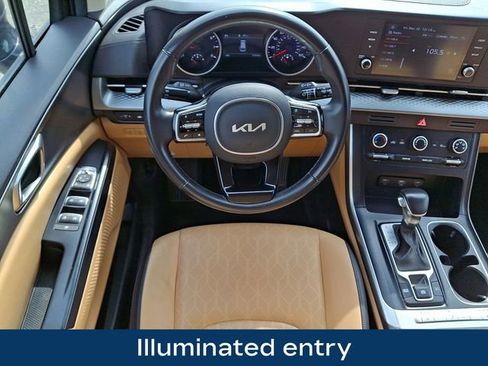 Used 2022 Kia Carnival LX image 17