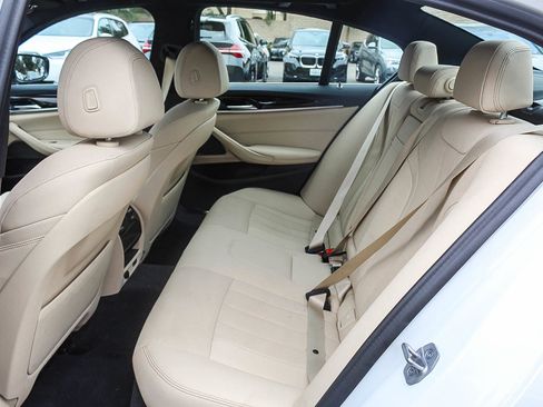 Certified 2023 BMW 530i w/ Premium Package image 18