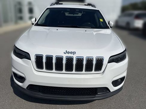 Used 2019 Jeep Cherokee Latitude Plus AWD/4WD image 2
