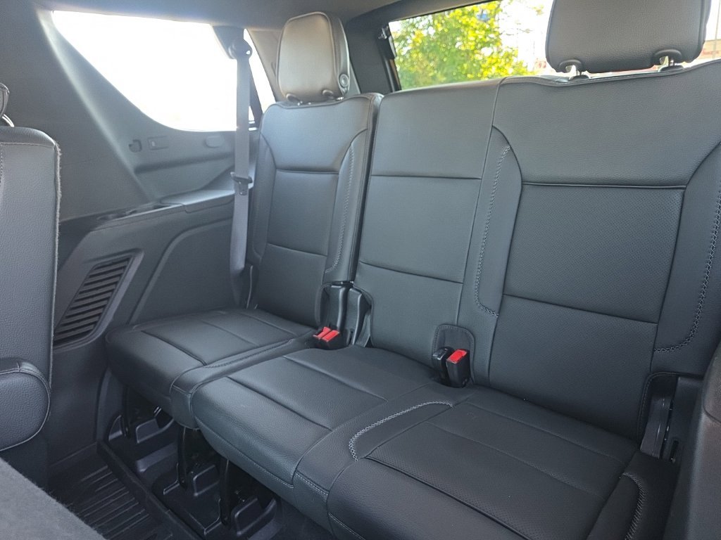 Used 2022 GMC Yukon Denali w/ Denali Ultimate Package AWD/4WD image 15