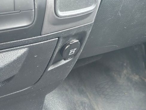 Used 2014 RAM 1500 ST RWD image 35