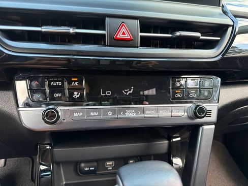 Certified 2025 Kia Seltos S AWD/4WD image 11