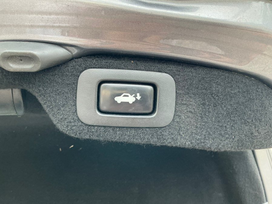 Used 2014 Lexus LS 460 AWD w/ Comfort Package image 25