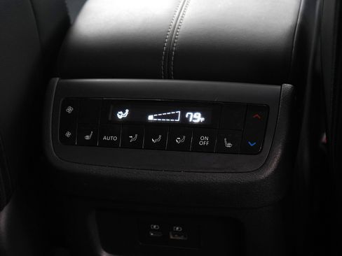 Used 2023 Nissan Pathfinder SL w/ SL Premium Package image 16