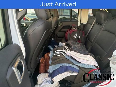 Used 2024 Jeep Wrangler Unlimited Rubicon w/ Convenience Group image 20