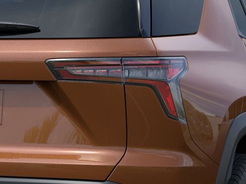 New 2027 Chevrolet Equinox LT w/ Convenience Package II FWD image 11