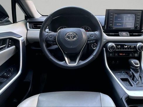 Certified 2020 Toyota RAV4 XLE Premium FWD image 11