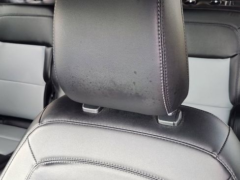 Used 2022 Ford Explorer XLT w/ Equipment Group 202A image 25