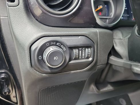 Used 2020 Jeep Wrangler Unlimited Sport AWD/4WD image 23