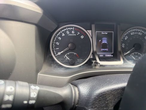 Used 2023 Toyota Tacoma SR5 w/ Technology Package AWD/4WD image 11