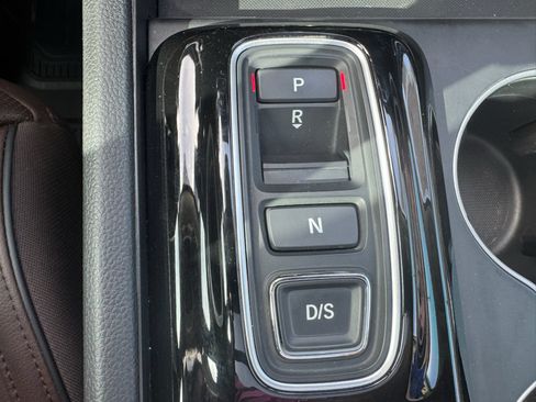 Certified 2025 Honda Pilot Elite image 24