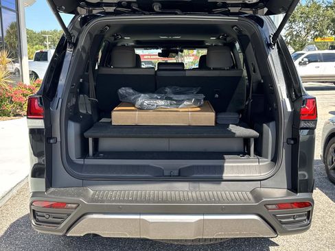 New 2025 Lexus LX 700h Overtrail image 11