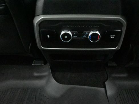Used 2021 Ford Expedition XLT AWD/4WD image 21