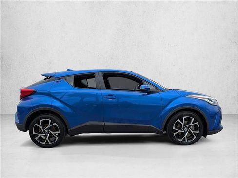 Certified 2020 Toyota C-HR XLE image 4