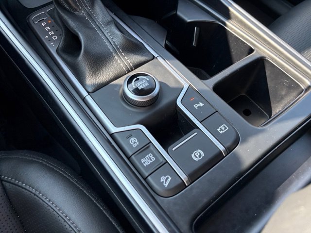 Used 2025 Kia Sorento S FWD image 30