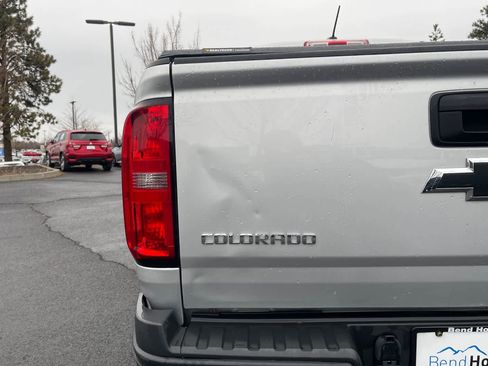 Used 2019 Chevrolet Colorado ZR2 image 12