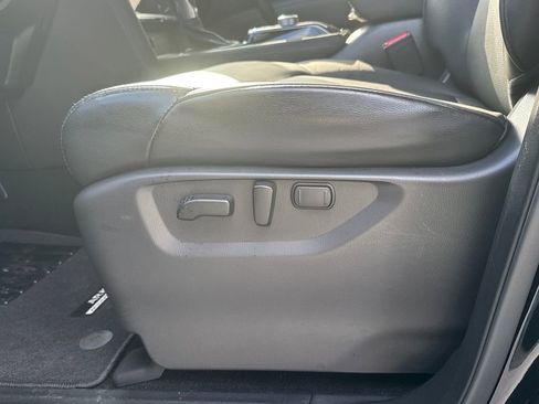 Used 2024 Nissan Armada SL w/ Midnight Edition Package image 33