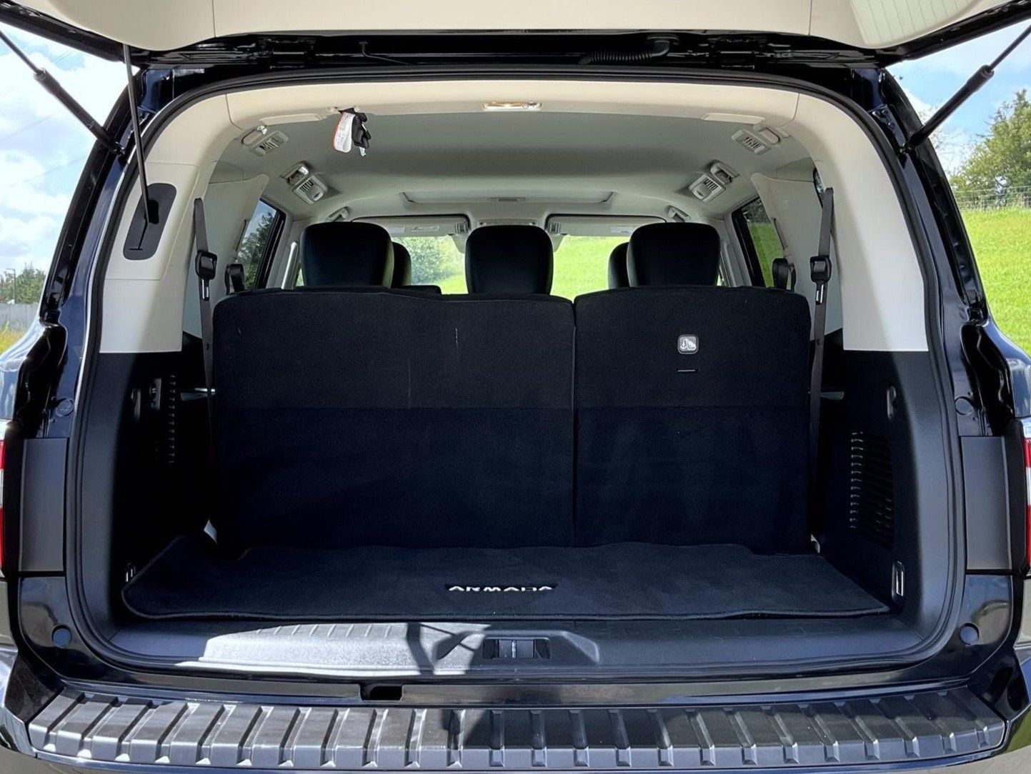 Used 2023 Nissan Armada SL w/ Cargo Package AWD/4WD image 24