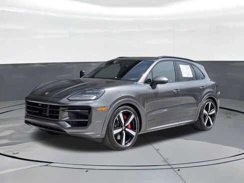 Certified 2025 Porsche Cayenne GTS AWD/4WD image 1