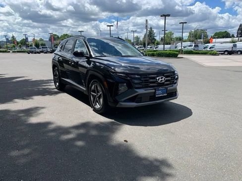 Certified 2025 Hyundai Tucson SEL FWD image 11