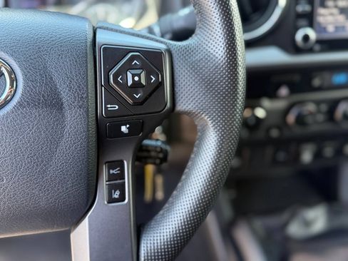 Used 2020 Toyota Tacoma TRD Off-Road w/ Technology Package AWD/4WD image 54