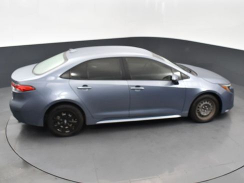 Used 2021 Toyota Corolla LE image 24