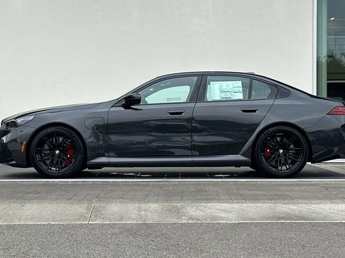 New 2026 BMW M5 w/ Executive Package AWD/4WD image 6