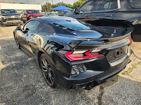 Used 2024 Chevrolet Corvette Stingray Premium Cpe w/ Z51 Performance Package RWD image 4