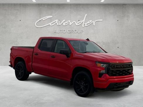 Used 2022 Chevrolet Silverado 1500 Custom image 2